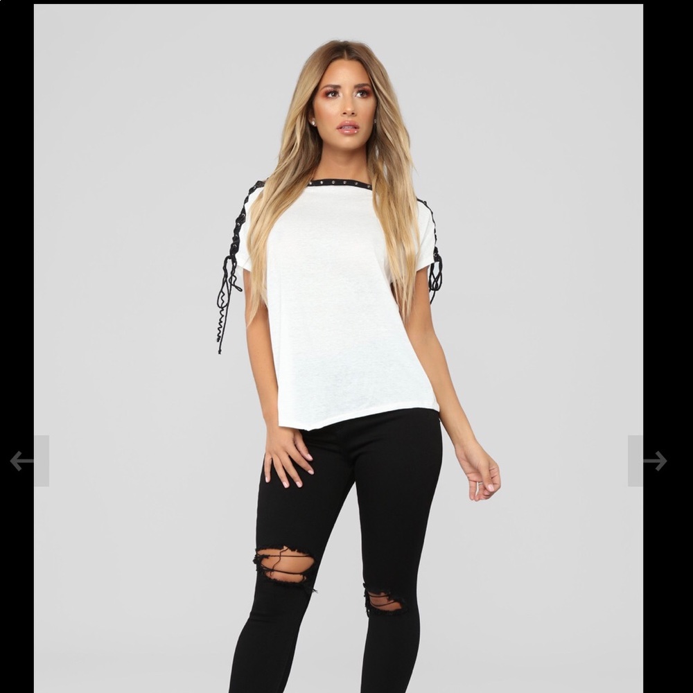 Fashion nova top! Never worn🌸🌸🌸